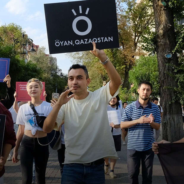 Марш Oyan, Qazaqstan за конституционную реформу: Как это было — Фоторепортаж на The Village Казахстан